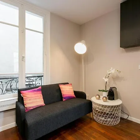 Modernized Studio - Meters From The Invalides Gardens شقة
