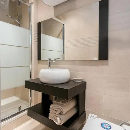 Modernized Studio - Meters From The Invalides Gardens شقة باريس
